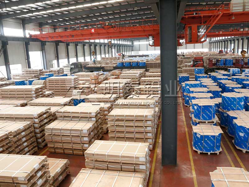 河南鋁合金花紋板廠家-小五條筋花紋鋁板價格多少錢一噸？